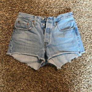 LEVI 501’s - Size 26 Waist